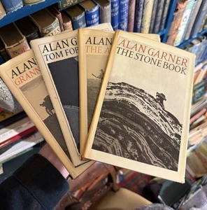 Alan Garner – The Stone Book Quartet : Granny Reardun : Tom Fobble's Day - Bild 1 von 12