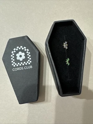 Pendientes Cords Club Espalda Plana Trasera Ventana Enids y Pendientes Verde Sólido Foto 1 de 3