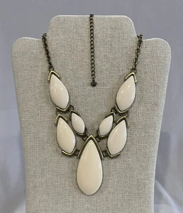 Large Chunky Gold  White Cream Stone Teardrop Necklace Premier Designs BLANCA - Picture 1 of 4