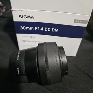 Sigma 30mm F1.4 DC Contemporary Lens Canon EOS M Mount - Picture 1 of 2