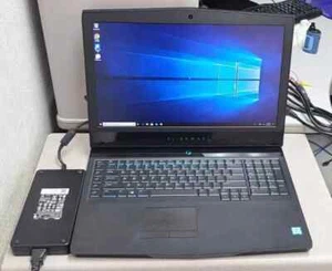 Dell Alienware 17 R5 i7-8750H 16GB 256GB/1TB/ GTX 1070 funktioniert gut - Bild 1 von 13