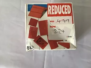 LEGO Sets: Universal Building: Supplemental: 812-2 RED ROOF BRICKS SHALLOW PITCH - Picture 1 of 3