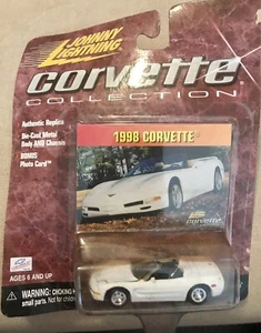 Johnny Lightning 1998 Chevrolet Corvette Convertible 1:64 Corvette Collection - Picture 1 of 3