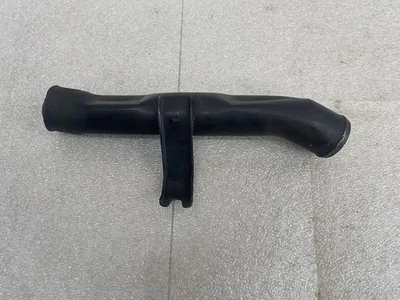 Conector de manguera de tubo de refrigerante delantero del motor Nissan 300ZX Z31 1984-89 OEM VG30 Foto 1 de 4