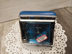 Reloj despertador Bulova Travel Quartz Lite vintage azul con estuche (NUEVO STOCK ANTIGUO) - Imagen 1 de 8