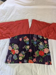 Nieves Lavi Women's V-Neck Short sleeve Silk Floral Kimono style Top Size Lrg - Picture 1 of 8