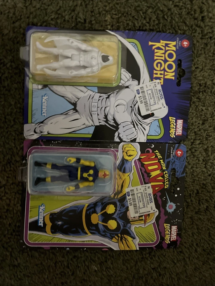 Juego de figuras de acción de plástico Foto 1 de 1