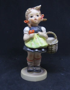 Vintage Goebel - SISTER - Girl w Flowers TMK-4 Authentic M.J. Hummel #98/0 1960 - Picture 1 of 6