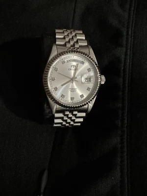 Orient President plateado día/fecha para hombre automático EV0J-C0-B Foto 1 de 4