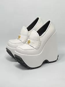 Mocasines de cuña con plataforma de cuero Versace $1550 talla 36 venta al por menor $1550 - Imagen 1 de 13