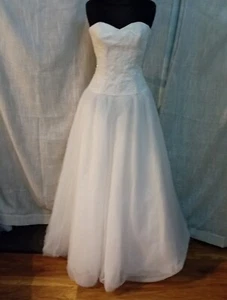 Wedding dress size 10 ivory lace/tulle Stewart Pavin, check measurements G - Picture 1 of 6