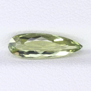 2,36 ct Perfect Pear 15,3x5,2 mm 100 % natürlich olivgrün bis rot Truthahn Diaspore - Bild 1 von 4
