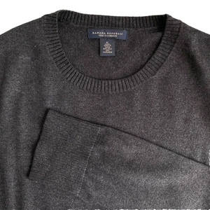 Banana Republic Knit Sweater Men Sz XL Dark Grey Silk Cashmere Blend Winter Soft - Picture 1 of 9
