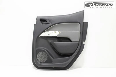 Chevrolet Colorado 2015-2022 cubierta del panel interior de la puerta trasera derecha OEM Foto 1 de 4