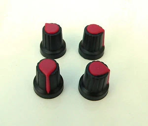 Vier schwarze/rote Zeigerknöpfe für Mixer, Gitarrenpedal oder Projekt 6 mm Spline Pot - Bild 1 von 2