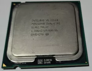 1.8 GHz INTEL PENTIUM DUAL-CORE E2160 1M L2/800MHz LGA 775 SLA8Z CPU - Picture 1 of 2