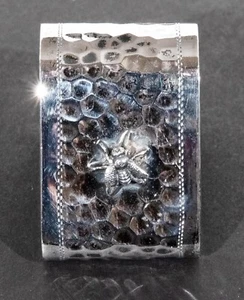 Meriden Silverplate Bee & Flowers Napkin Ring Triangle Hammered Antique #241 - Picture 1 of 10