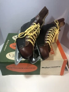 Vintage Canadian Flyer MacGregor/Brunswick Ice Skates Hockey EUC W/Box Size 9 - Picture 1 of 11