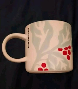 Starbucks 2018 Holly Berry Christmas Floral Holiday Kaffeetasse Becher 12 flüssige Unzen - Bild 1 von 4