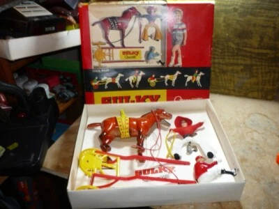 ANCIEN JOUET RARE QUERCETTI SULKY CHEVAL JOCKEY BOITE 1965 MECANIQUE CLE JEP - Photo 1/4