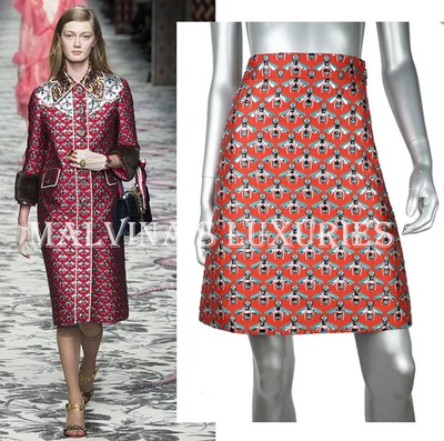 FALDA GUCCI BORDADA JACQUARD ESTAMPADO ABEJA ROJO HIBISCO $1,400 talla IT 38 US 2 Foto 1 de 4