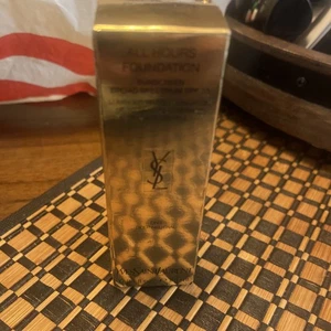 Yves Saint Laurent All Hours Concealer Color DN3 0.50oz NIB - Picture 1 of 2