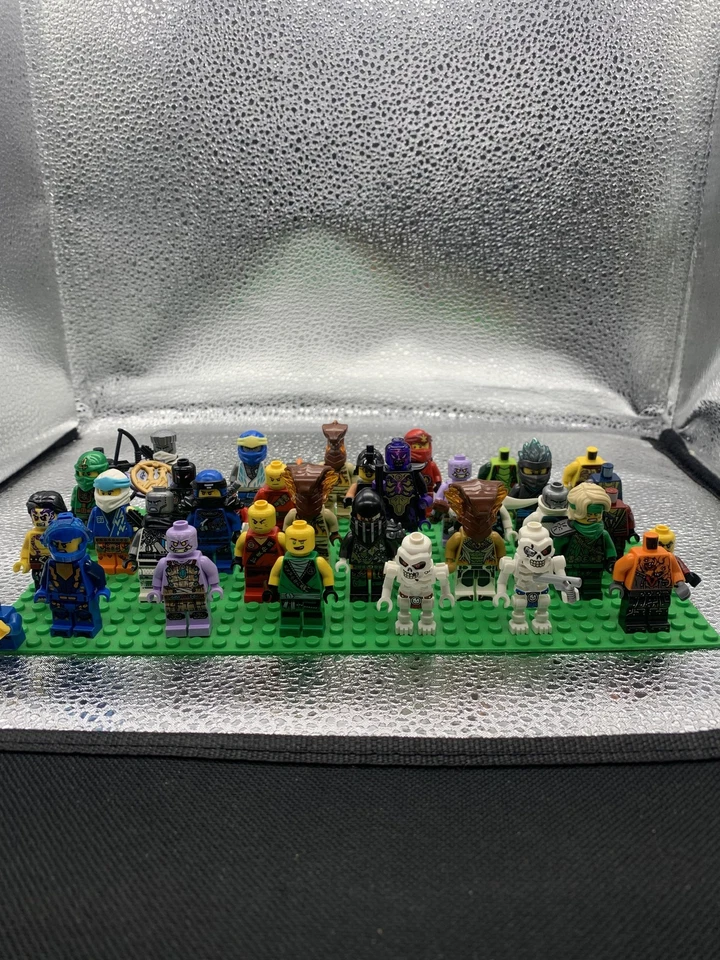 LEGO Ninjago Minifigure Lot Mixed Ninjas Villains Bulk Jay Kai Cole Zane Lloyd - Image 1 of 4