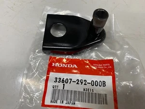 HONDA NOS BLINKERHALTER HINTEN CB750 CB500 CB450 CL450 - Bild 1 von 3