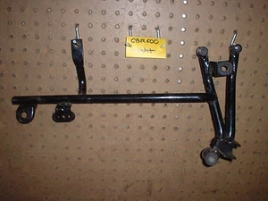 Honda CBR600F Footrest Holder Rear Grip Rail Right Muffler Bracket Turn Signal - Imagen 1 de 2