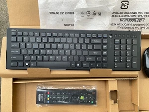 Sony VAIO Wireless Keyboard VGP-WKB11, VGP-WMS30 Black Wireles Mouse - Picture 1 of 4