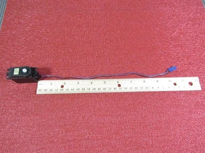 Airtronics 94102 Standard Servo. Losi Associated Traxxas HPI OFNA Kyohso #1535 - Image 1 of 4