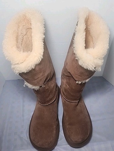 Stivali in pelle scamosciata marrone UGG taglia 8 foderati in pelle di pecora 5358 fibbia laterale 39 EU