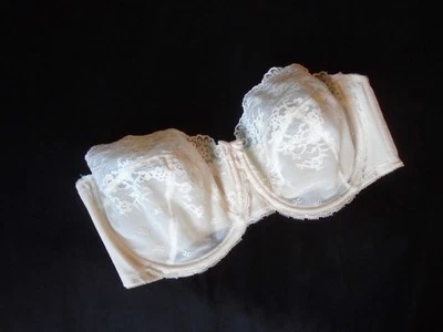 Sujetador sin tirantes 34D marfil de encaje transparente U/W sin forro vintage Vanity Fair #74-100 34D Foto 1 de 4