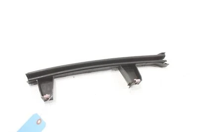 Lincoln Navigator 2018-2024 puerta trasera izquierda ventana guía delantera retenedor OEM Foto 1 de 4