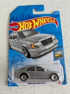 hot wheels mercedes-benz 500e plata #145 145/250 2021 nuevo de fábrica 8/10 S25 - Imagen 1 de 2