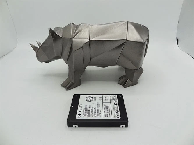 Dell GW8T1 800GB SAS 12Gb/s SAS MU 12G TLC SFF SSD - Image 1 of 1