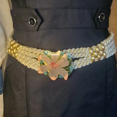 Cinturón Vintage Cloisonne Flor Hebilla Cuerda Cinturón Tono Dorado Acentos Cottagecore Foto 1 de 4