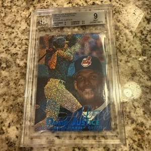 1997 FLAIR SHOWCASE ROW 0 LEGACY COLLECTION #73 DAVID JUSTICE #/100 BGS 9 OTTIME CONDIZIONI - Foto 1 di 4