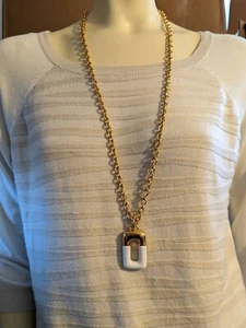 Vintage Monet goldfarben & weiß geometrisch lange Halskette mit Anhänger - Bild 1 von 5