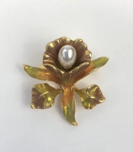 Broche prendedor vintage firmado por Joan Rivers orquídea iridiscente temprana perla de 1,25" - Imagen 1 de 4