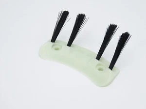 W247713B Agco piezas FABRICANTE DE EQUIPOS ORIGINALES cepillo auxiliar cosquilleador cerdas largas para macetas - Imagen 1 de 1
