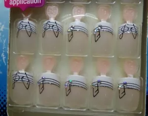 Notas musicales francesas blancas de Broadway para beso pegamento artificial en pestaña corto para uñas - Imagen 1 de 2