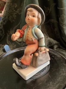 Goebel Hummel Merry Wanderer TM5 Figurine Boy with Bag and Umbrella - Picture 1 of 5