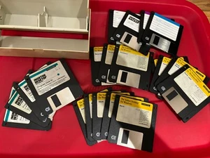 Norton Desktop Windows / Dos Symantec 2.2 3.0 on 3.5” Floppy - Picture 1 of 2