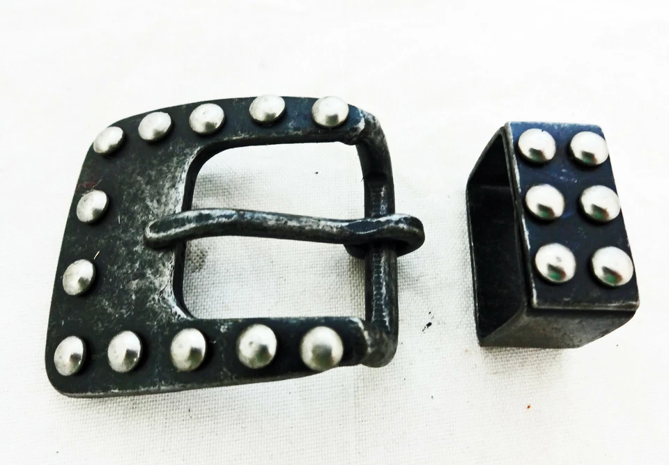Nuevo conjunto de hebilla de tacón manchado pulido de acero negro tachuela de caballo puntos de cinturón occidental Foto 1 de 1