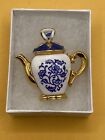 Avon Vintage Teapot Lapel Pin Brooch 1985 Delft Blue Porcelain Floral Gold Rose