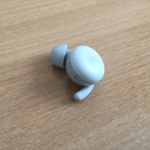 GOOGLE Pixel Buds A-Series Wireless Bluetooth Earbuds - RIGHT EARBUD ONLY White - Picture 1 of 3