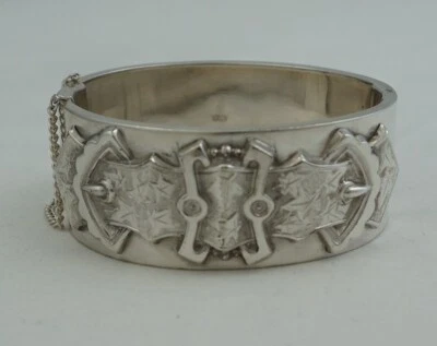 Brazalete de ley, hebilla decorada plata victoriana inglesa 1882, 200 mm, 36 g. Foto 1 de 4