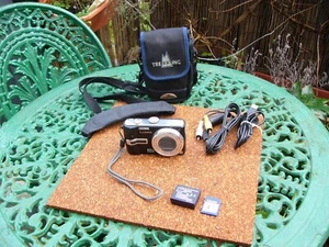 Panasonic LUMIX DMC-TZ3 7.2MP Digital Camera Black +REDHERRING WATCH - Picture 1 of 15