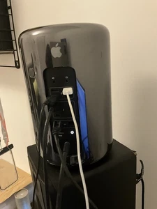 Apple Mac Pro A1481 2013 Xeon E5 3.0GHz 8-Core 500gb SSD / 64GB RAM - D500 - Picture 1 of 6